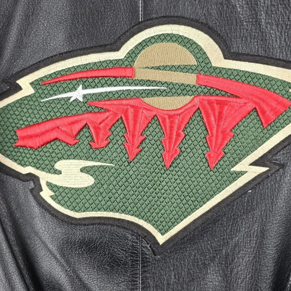 Wilsons GIII Carl Banks Minnesota Wild Leather Jacket NHL Size Large Embroidered